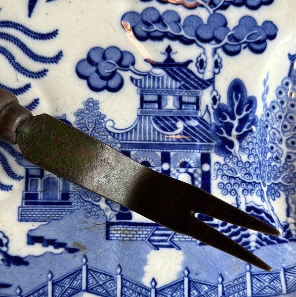 Dandelion Lifter, Original Green Paint