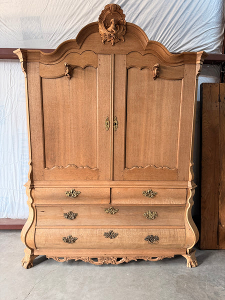 Bleached Oak Dutch Linen Press