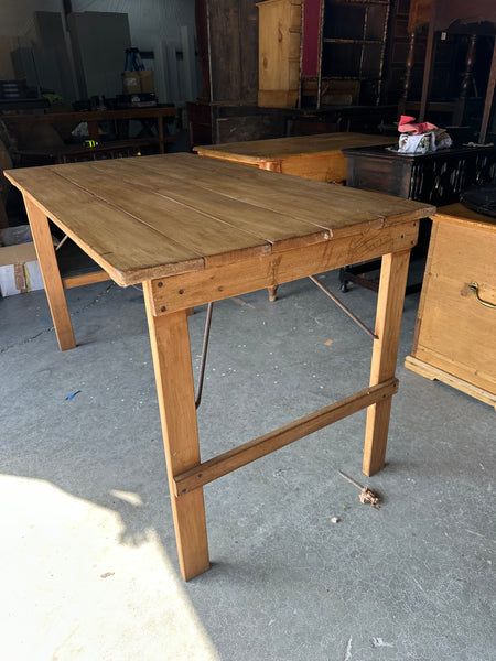 English Pine Campaign Table