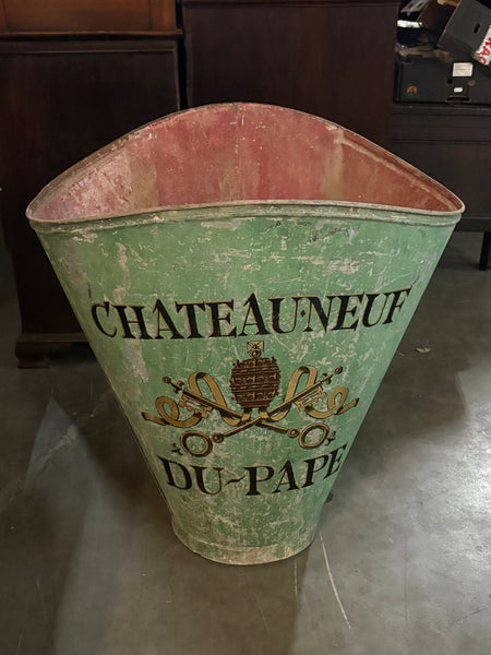 "Chateauneuf du-Pape" Grape Hod, Pale Green