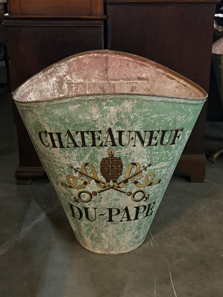 "Chateauneuf du-Pape" Grape Hod, Pale Green
