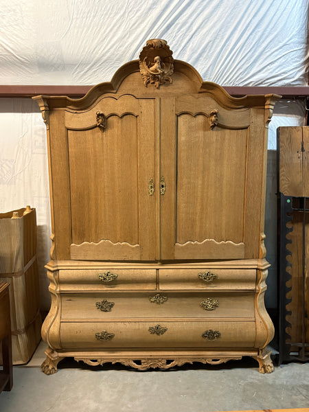 Bleached Oak Dutch Linen Press