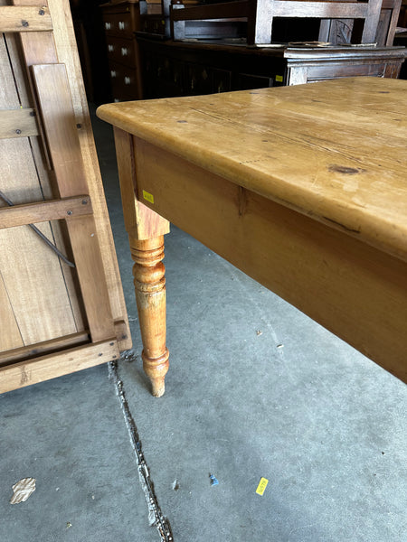 Victorian Pine One-Drawer Kitchen Table