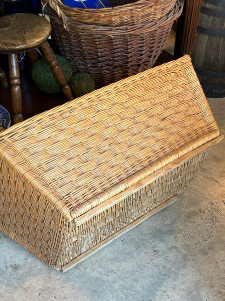 French Laundry Basket