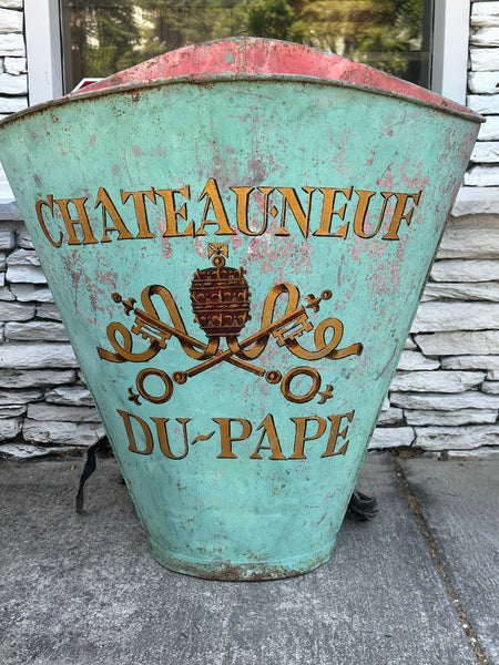 "Chateauneuf Du-Pape" Grape Hod, Pale Green