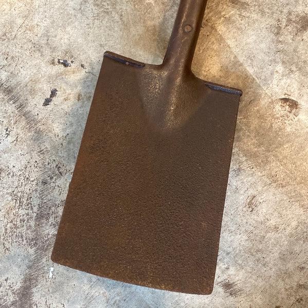 English Garden Spade with Long Handle