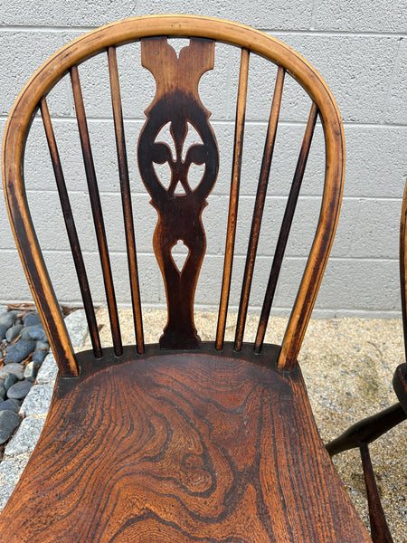 Set of 4 Windsor Side Chairs