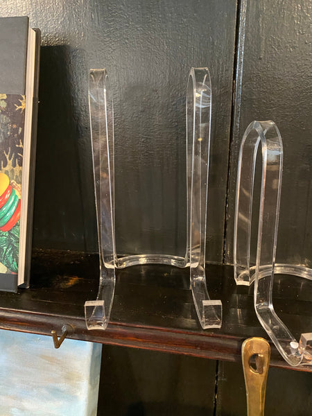 Acrylic Plate Stand