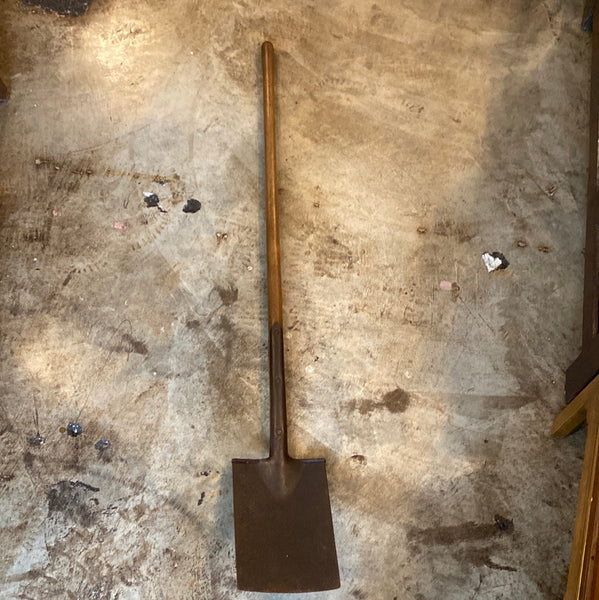 English Garden Spade with Long Handle
