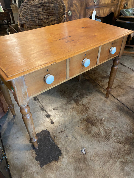 Pine 3-Drawer Side Table